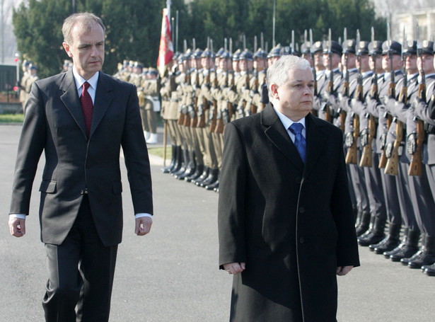 Prezydent nie chce awansować oficerów