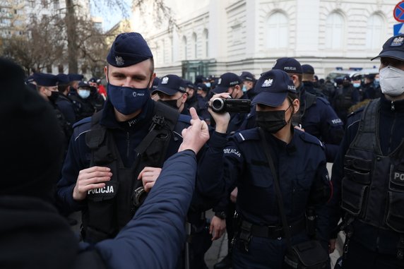 Protest przedsiębiorców w Warszawie w dniu 11 rocznicy katastrofy smoleńskiej