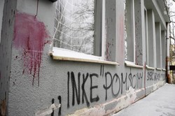 Wandale zniszczyli biuro Joanny Senyszyn. ZDJĘCIA!