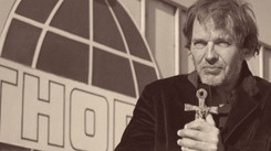 Nie żyje gwiazdor 'Dynastii' i 'Beverly Hills 90210'.  Zagrał wiele charakterystycznych ról