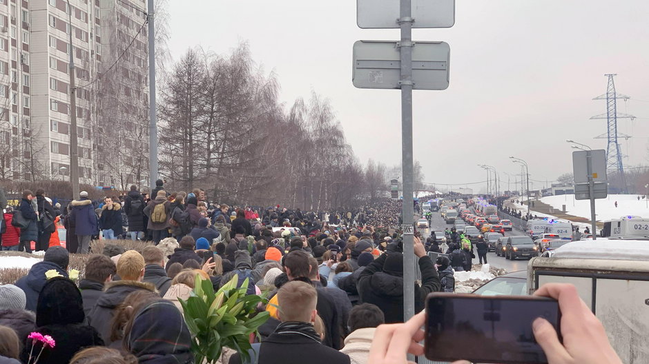 Uczestnicy pogrzebu Aleksieja Nawalnego