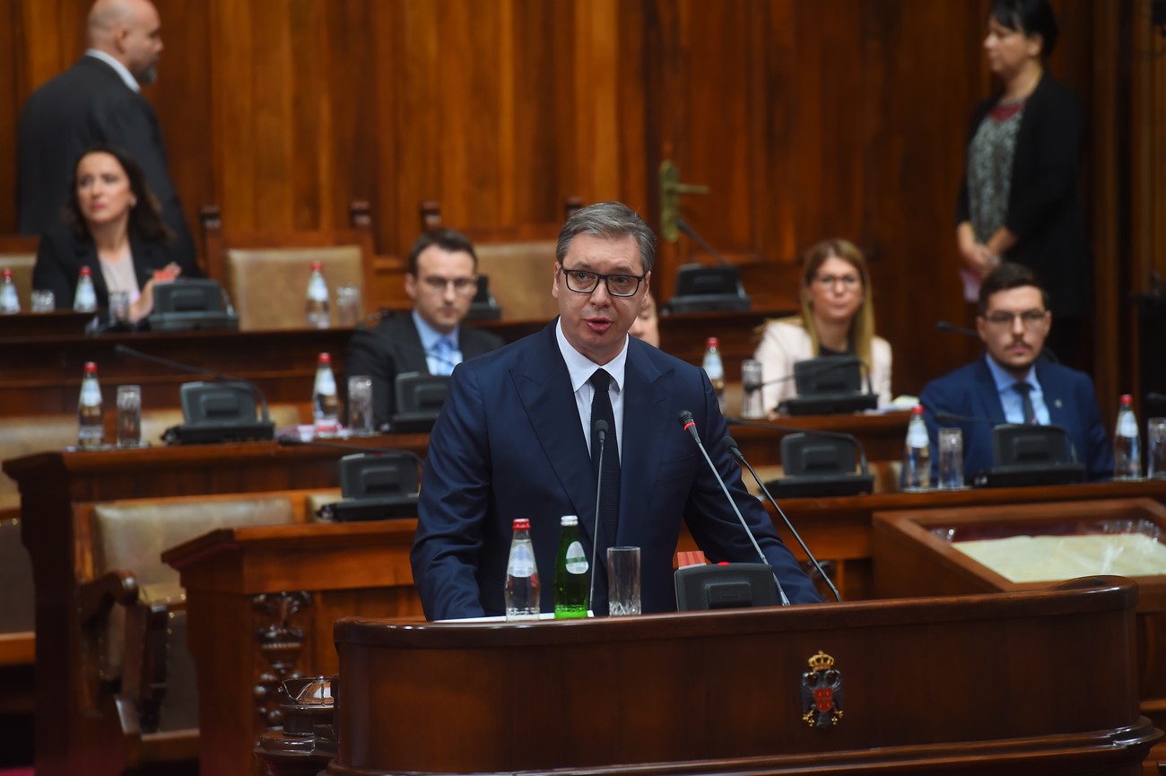 "POSLE OSNOVNIH, OČEKUJEM PRITISKE TEŽE KATEGORIJE" Vučić na kraju sednice o Kosovu otkrio ŠTA ČEKA SRBIJU: Nalazimo se između čekića i nakovanja - Vimarsana News