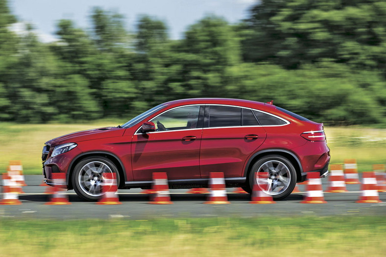 BMW X6 kontra Mercedes GLE Coupe - sprawdzamy, kto robi lepsze X6?