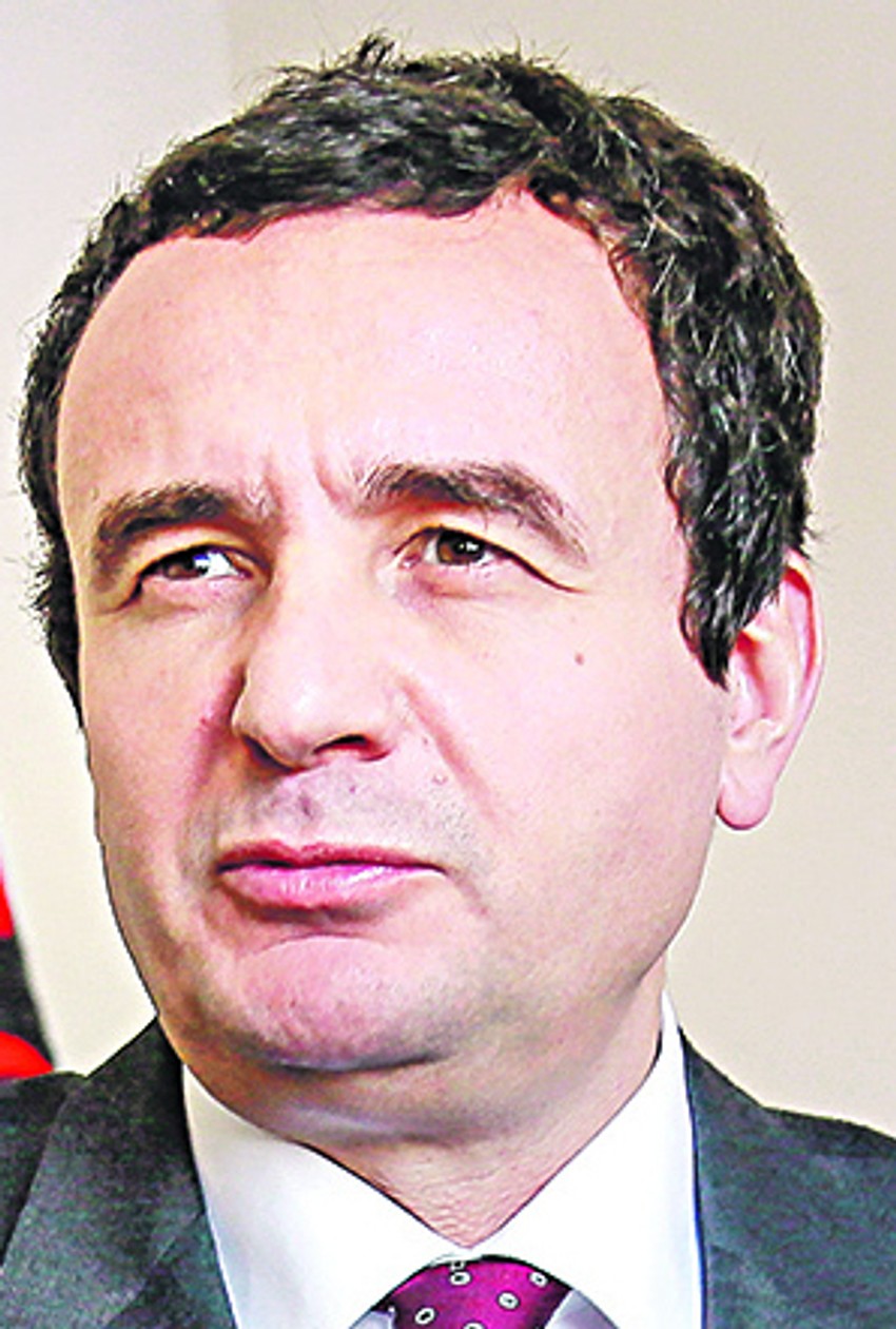 Vlade u Prištini nema posle smene Kurtija, u Beogradu će vlada biti formirana nešto pre septembra, pa je teško očekivati da se brzo postigne sporazum