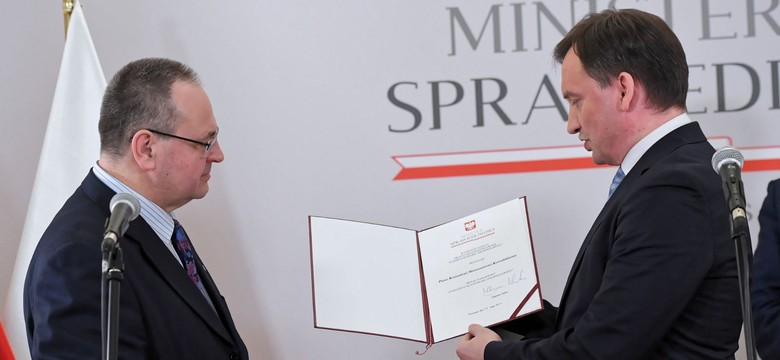 Ziobro nagradza medalem dyplomatę, wydalonego z Norwegii. "Oby więcej takich konsulów"