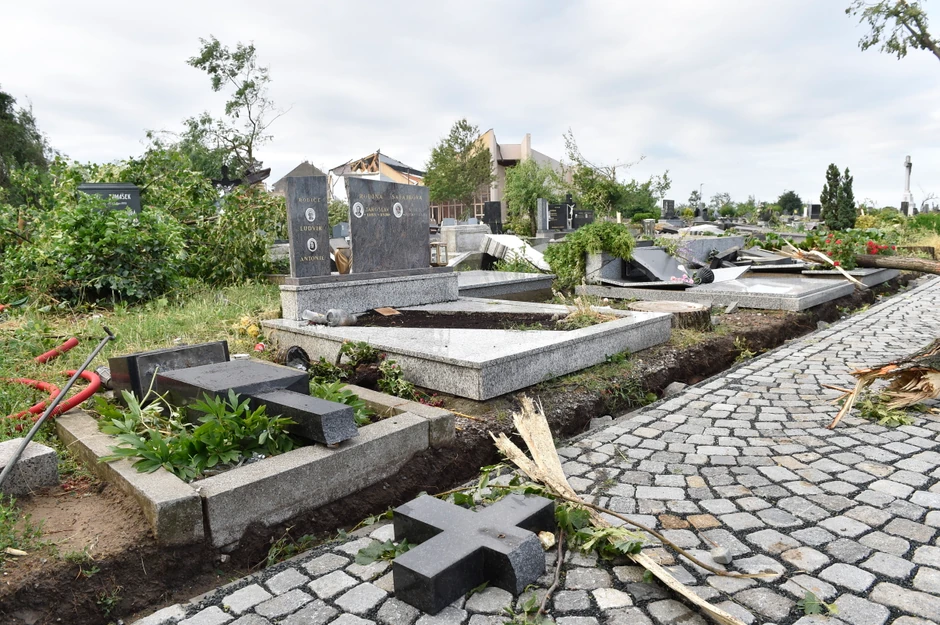 Uništeni su bili i grobovi