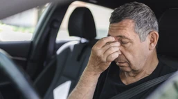 seniorzy stracą prawo jazdy w 2025? decyzja zapadła. oto nowe zasady