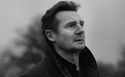 'Krocząc wśród cieni': Rasowy kryminał