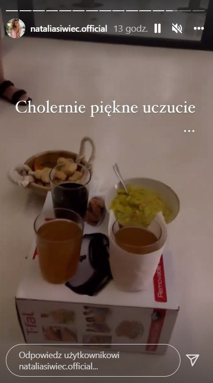 Stolik z pudeka po gofrownicy zrobiony przez Natalię Siwiec