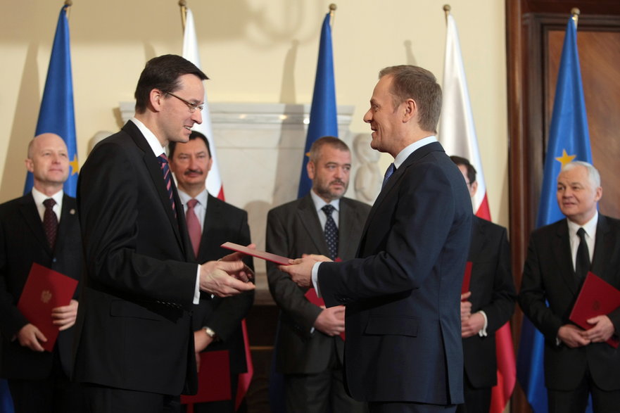 Donald Tusk i Mateusz Morawiecki w marcu 2012 r.