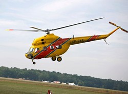 Samolot Tuska urwał drzwi śmigłowca