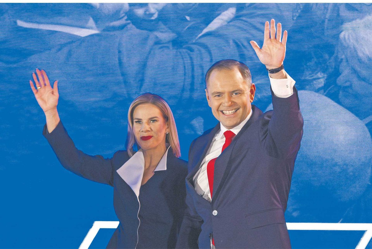 Młodzi dali czerwoną kartkę rządowi Tuska