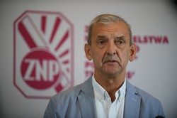 Broniarz bije w Czarnka. "Całkowity rozjazd między deklaracjami"