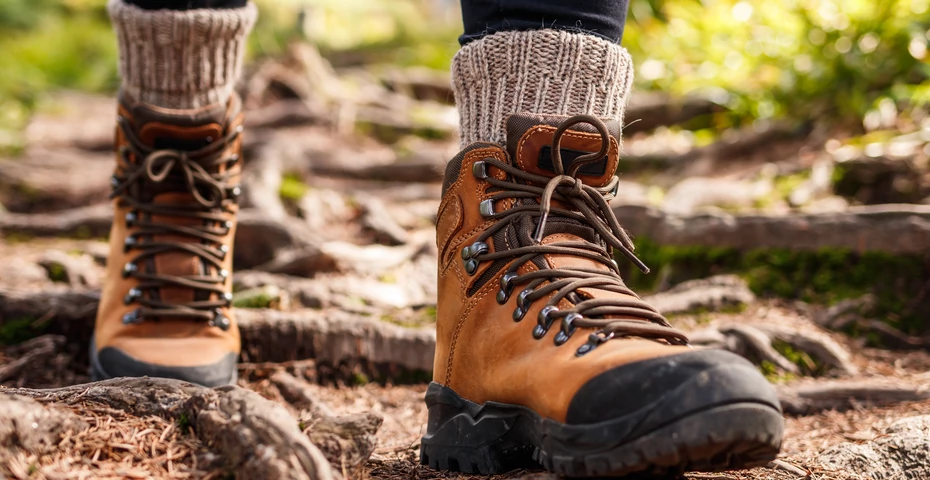 Potężne zniżki na buty trekkingowe. Wytrzymałe jak skała, nic nie uwiera