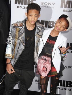 Oto gwiazdy, które zostały milionerami przed dwudziestką