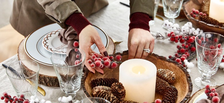 3 aranżacje świątecznego stołu według Delii Lachance. NAJNOWSZE TRENDY