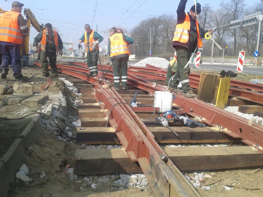 Trwa remont torowiska. Kolejny etap ruszy po świętach