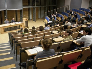 Przedstawiciele samorządów studenckich podkreślają, że ich uczelnie stawiają na praktyczne podejście do nauczania