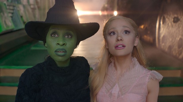 Cynthia Erivo i Ariana Grande w filmie "Wicked"