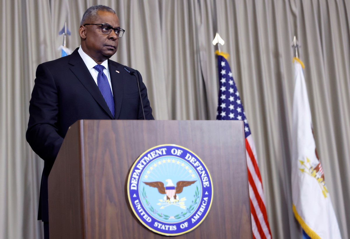 Lloyd J. Austin na spotkaniu w Ramstein
