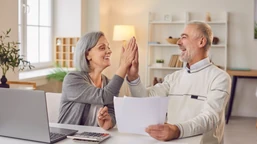 dodatki do emerytury po 65 roku życia. jakie dodatki do emerytury należą się osobom 65+? oto lista i kwoty 2025