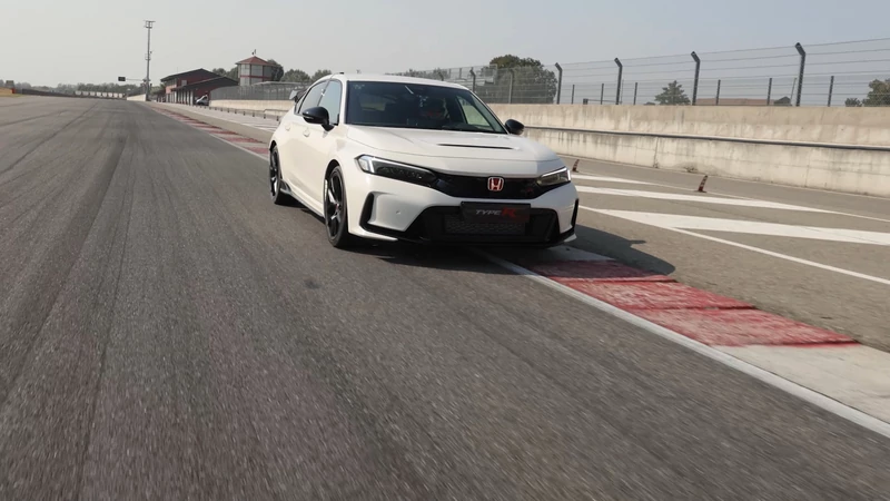 Pierwsza jazda nową Hondą Civic Type R