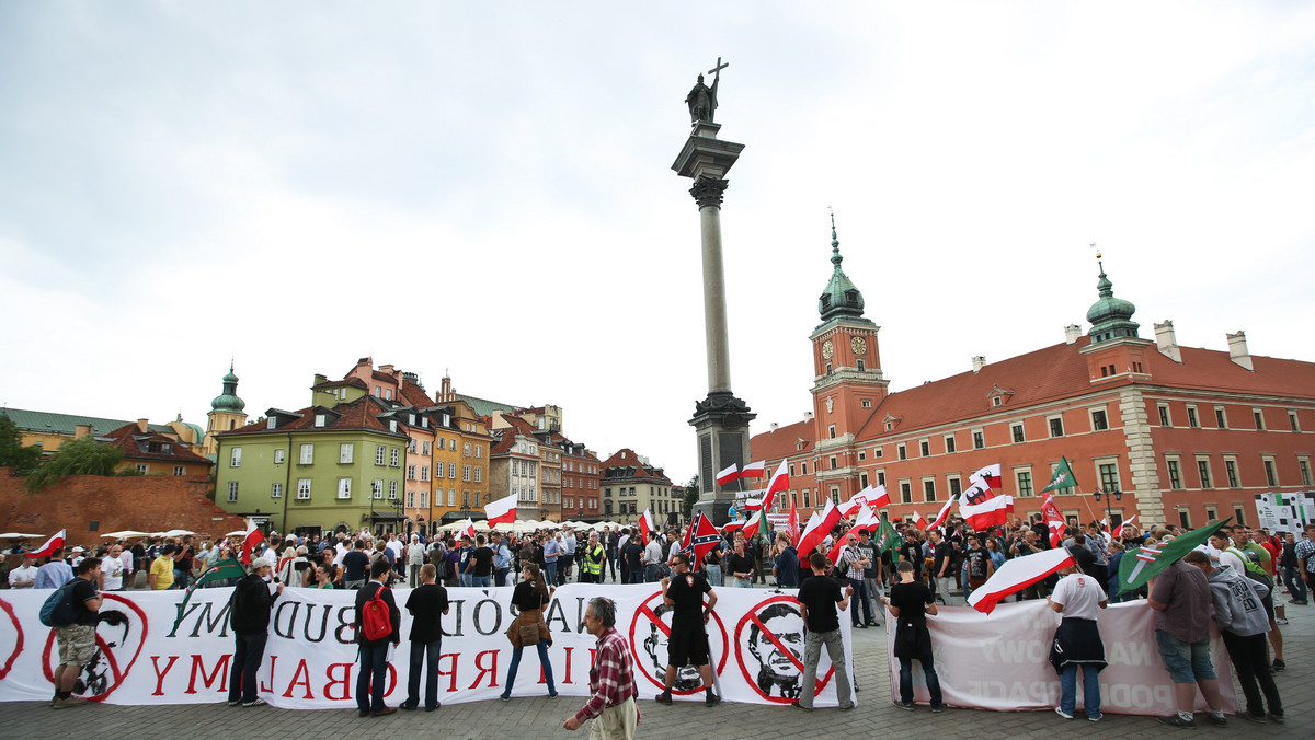 Ruch Narodowy wystartuje w wyborach uzupełniających do Senatu; o mandaty senatorów ubiegać się będą Krzysztof Bosak, Jacek Lanuszny oraz Marian Kowalski - poinformowało biuro prasowe formacji. Wybory odbędą się 7 września w trzech okręgach.