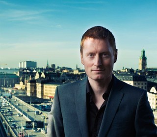 Anders de la Motte: Snucie teorii spiskowych to głęboko ludzka skłonność