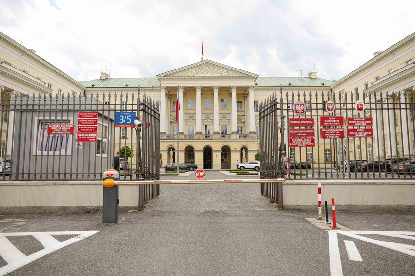 Wiceminister sprawiedliwości chce kontroli NIK w warszawskim ratuszu