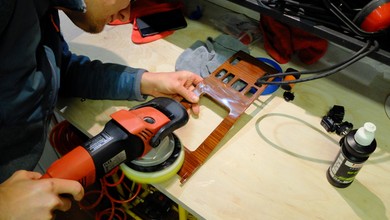 Jak odświeżyć porysowane plastiki - czyli wnętrze na wysoki połysk