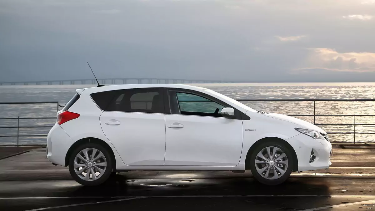 Toyota Auris Hybrid