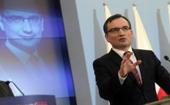 Polityczny sąd nad sądami. Ziobro będzie miał wolną rękę w 'rozprawianiu się z lokalnymi układami'?