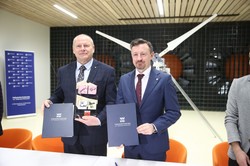 Małysz szuka sposobu na wyjście z kryzysu. Naukowcy pomogą polskim skoczkom