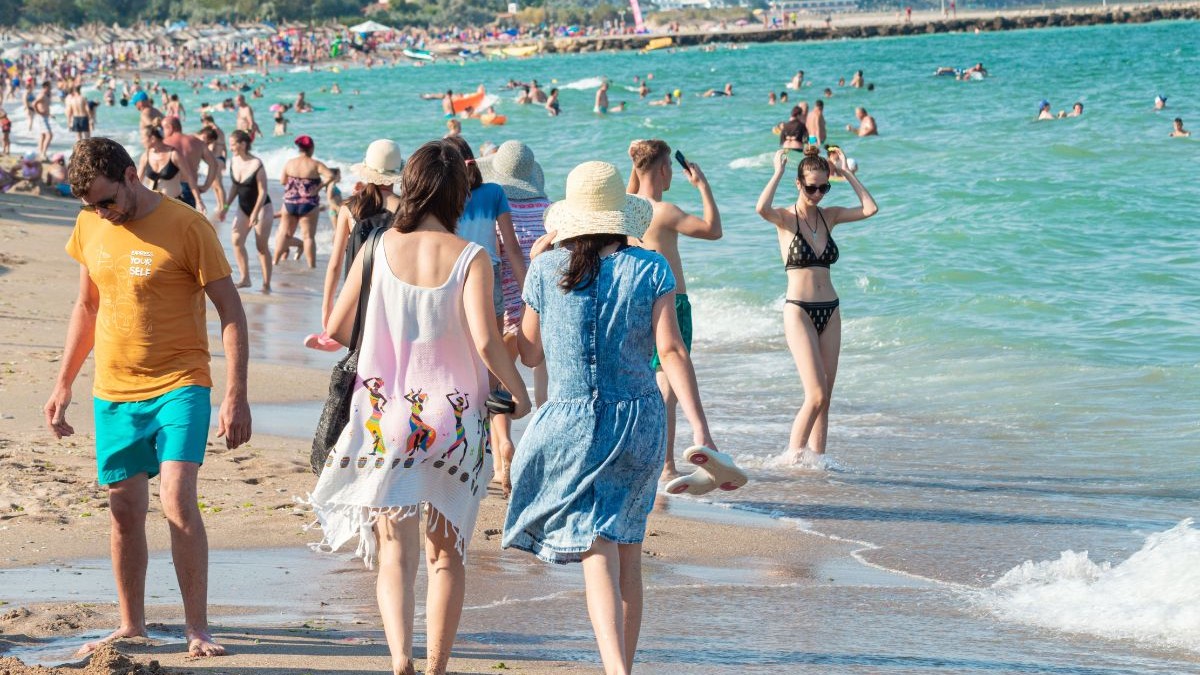 Reduceri Semnificative la Cazările de Pe Litoral în Septembrie: Turiștii Plătesc cu Peste 30% Mai Puțin