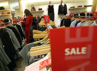 Jak nie zbankrutować w czasie przedświątecznych wyprzedaży? Oto pięć żelaznych zasad