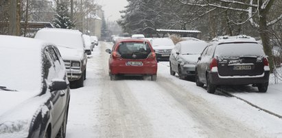 Czekają na puste chodniki