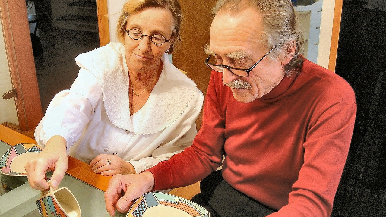 Seniori. Ilustračné foto.