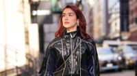 Dua Lipa meztelenruhájától eláll majd a lélegzeted