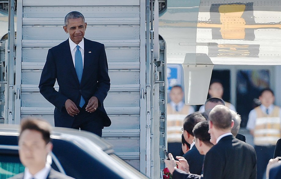 Barack Obama arrives on Air Force One for the 2016 G20 State Leaders Hangzhou Summit at the Hangzhou Xiaoshan International Airport on September 3, 2016, in Hangzhou, China.