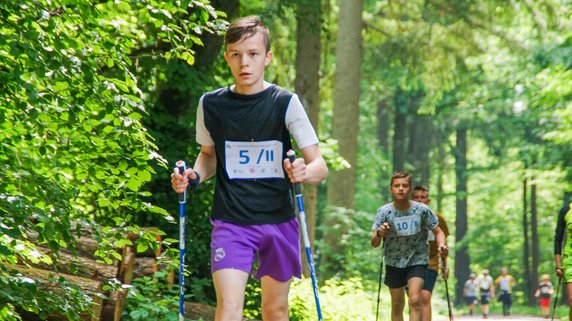 Po nauce zdalnej przyszedł czas na I Mistrzostwa Powiatu Drawskiego w Nordic Walking dla uczniów