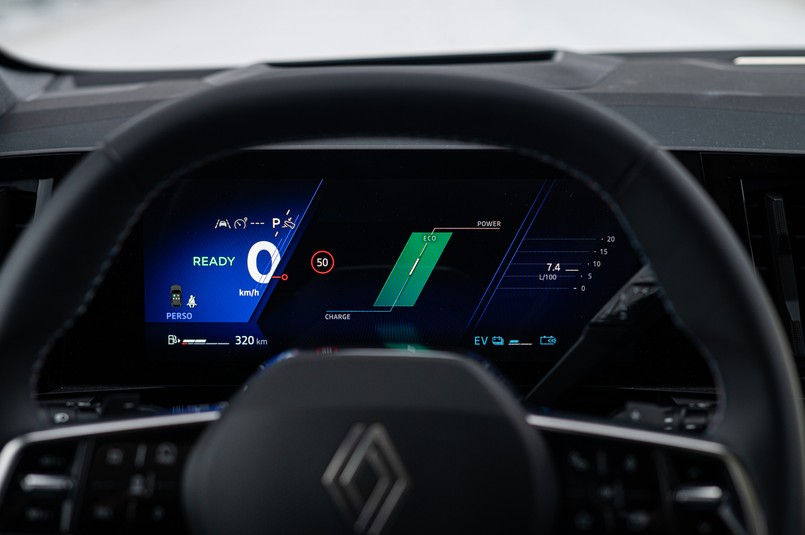 Renault Rafale E-Tech full hybrid 200