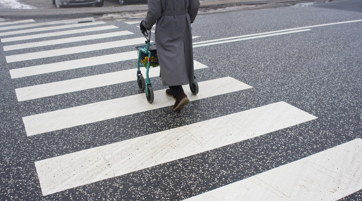 Az idős nő szabályosan szeretett volna átkelni az úton /Fotó: Northfoto/