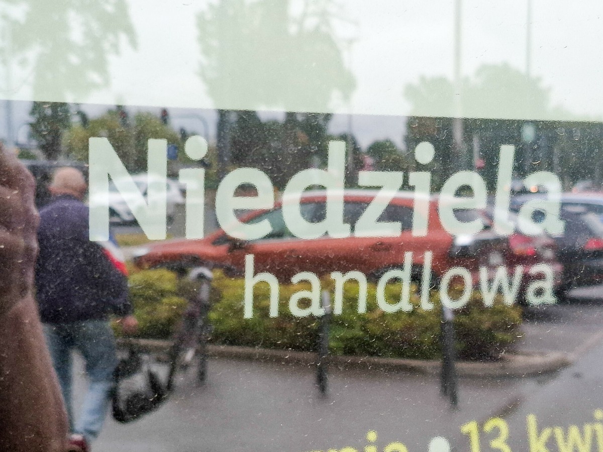 Minister finansów chce powrotu handlu w niedziele. "Ta dyskusja jest potrzebna"