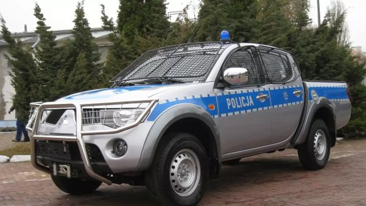 Policyjne Mitsubishi L-200