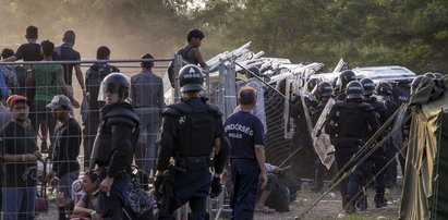 Brutalna akcja węgierskiej policji. Uchodźców pacyfikują gazem łzawiącym