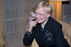 Gwiazda telewizji z czasów PRL zmaga się z bólem. Musiała przejść operację