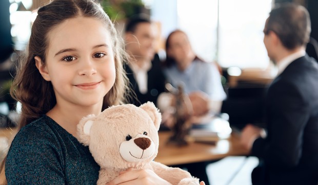 Da bi ušli u postupak usvajanja neophodno je obezbediti i priložiti određenu dokumentaciju
