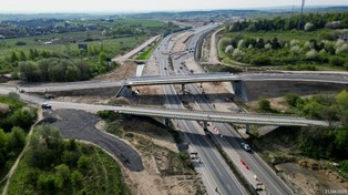 Megaważna ekspresówka już na ukończeniu. Kierowcy pomkną nową drogą jeszcze przed wakacjami [ZDJĘCIA]