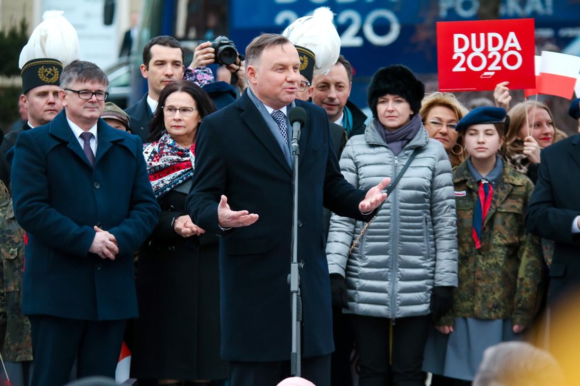 10 maja Andrzej Duda wygrałby w pierwszej turze. Sondaż