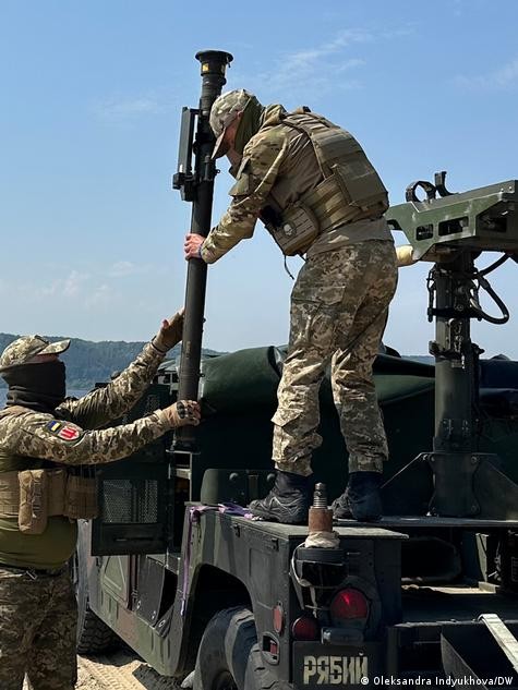 System Dual Mount Stinger potrafi zestrzelić rakiety, samoloty i helikoptery